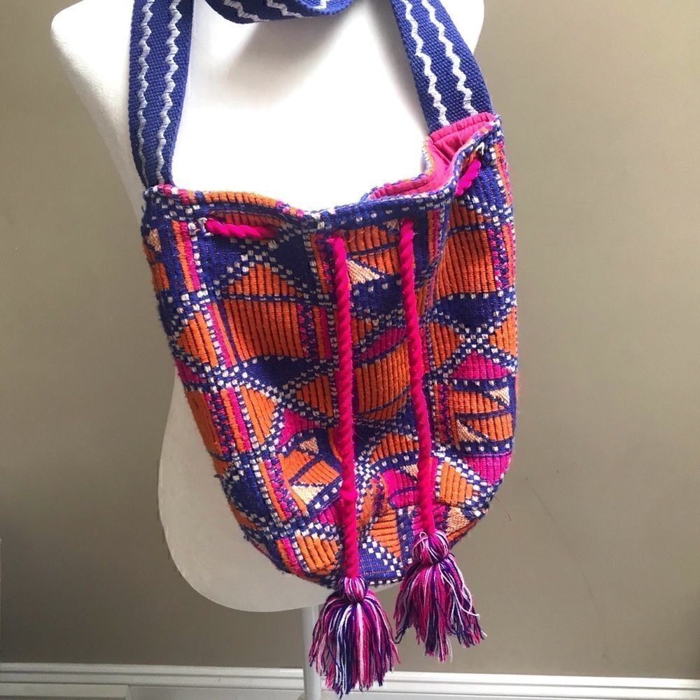 👠Eocte drawstring woven crossbody  